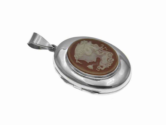 Medaillon Frau Karneol oval poliert aus Sterling Silber mit einer feinen Gemme, die eine weibliche Figur zeigt, ideal für stilvolle Schmuckliebhaber.
