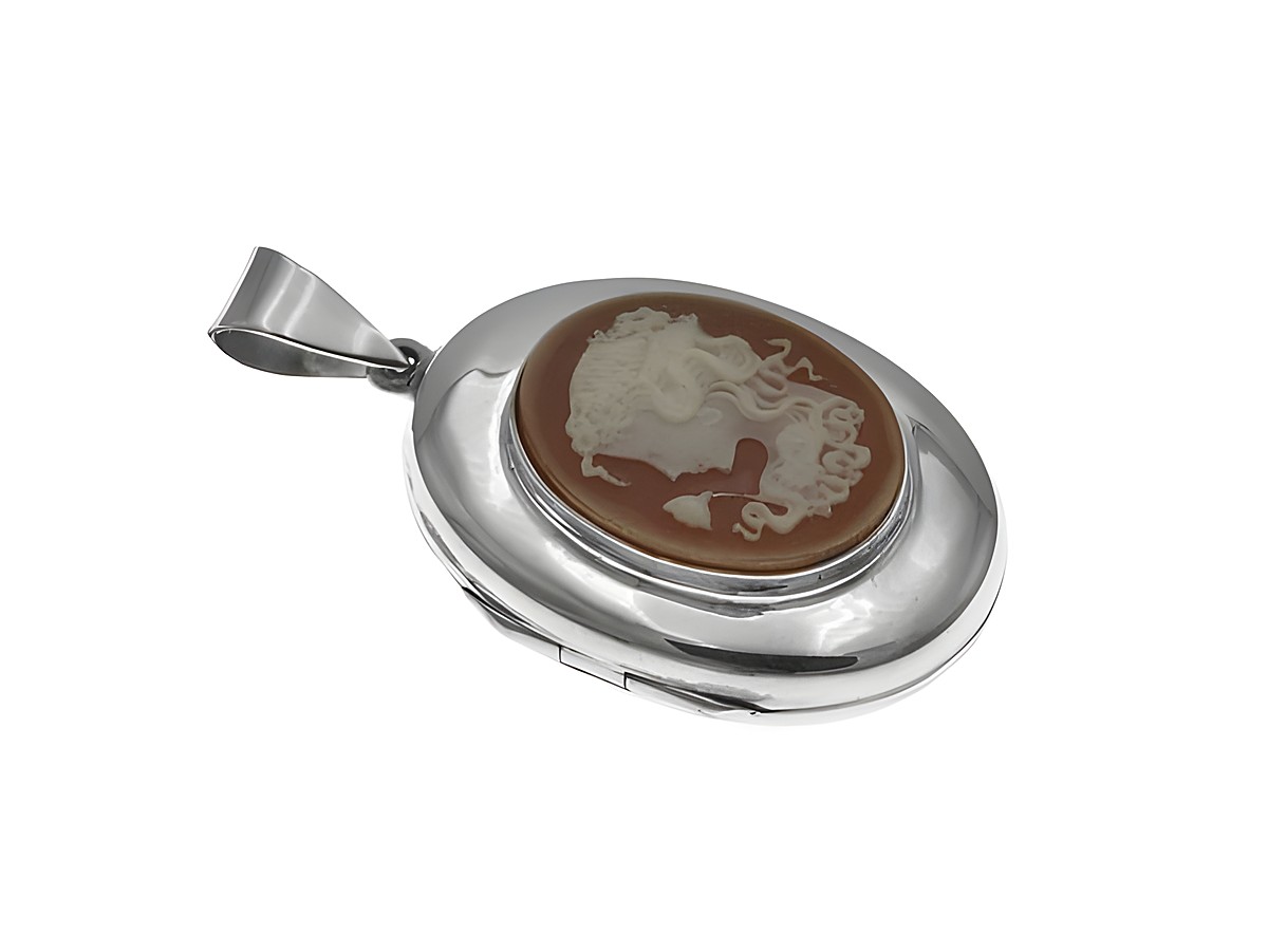 Medaillon Frau Karneol oval poliert aus Sterling Silber mit einer feinen Gemme, die eine weibliche Figur zeigt, ideal für stilvolle Schmuckliebhaber.