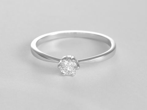 Weißgold Ring - Verlobungsring - zulaufend - Brillant 0,17 ct. W/Si - Gr. 50, Hersteller: Juwelier Harnisch, bis Gr. 50/16, eleganter und schlichter Stil mit einem funkelnden Brillanten.
