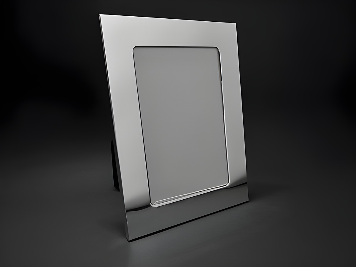 Versilberter Bilderrahmen mit den Maßen 19 x 14 cm für Bilder bis 13,8 x 8,8 cm, elegantes Design mit Möglichkeit zur Gravur, ideal zur Präsentation von Erinnerungen.