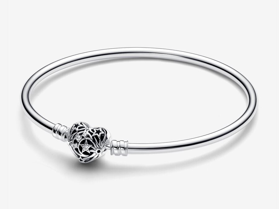Sterling Silber Armreifen von Pandora mit Herzverschluss und Zirkonia, gefertigt im Design Nachthimmel, Größe 17 cm, ideal für stilvolle Akzente.