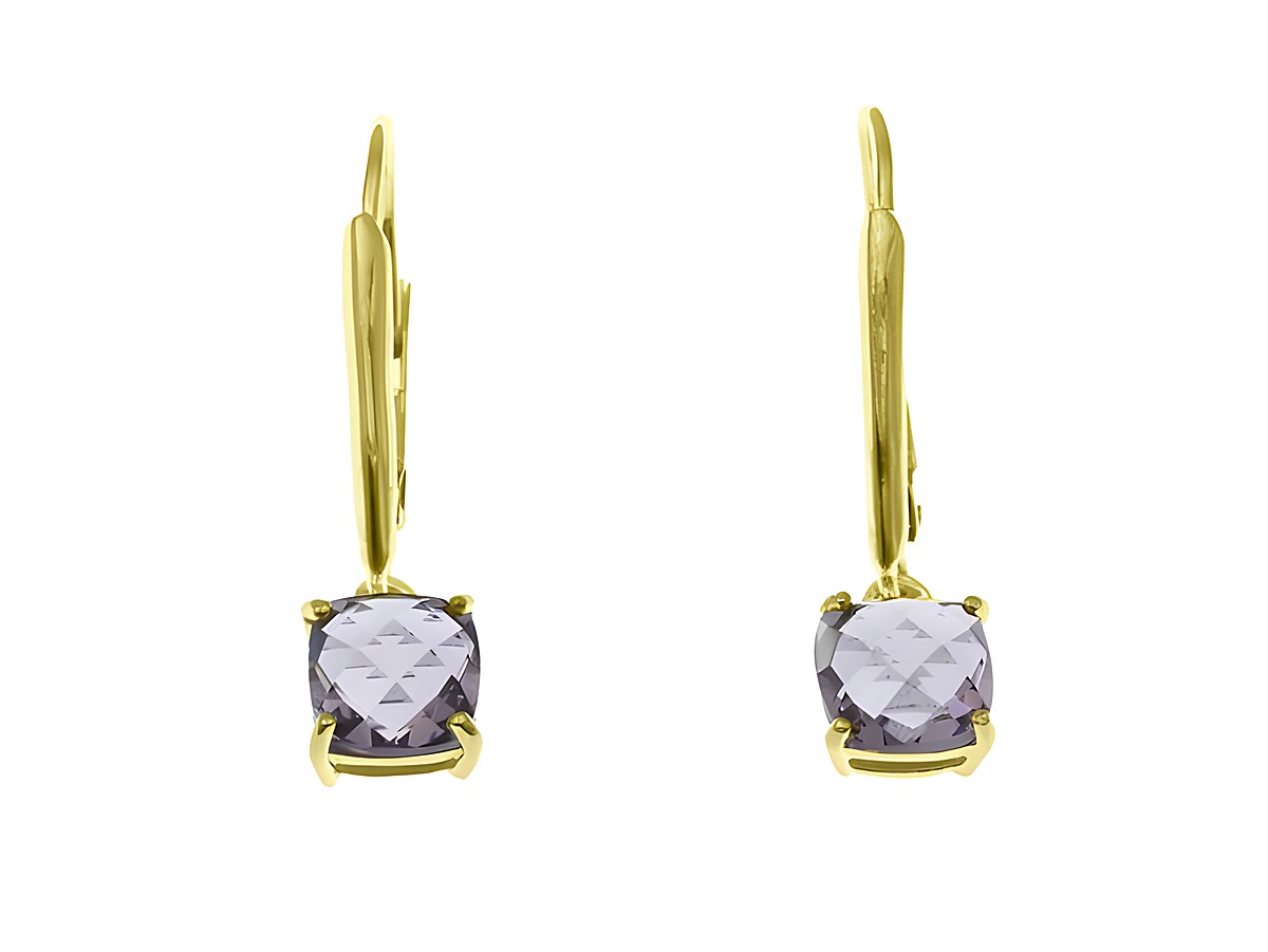 Ohrhänger mit Kissenschliff in Violett, aus Sterling Silber mit Gelbgold Vergoldung, hergestellt von Juwelier Harnisch, elegantes Design mit glänzendem Stein.