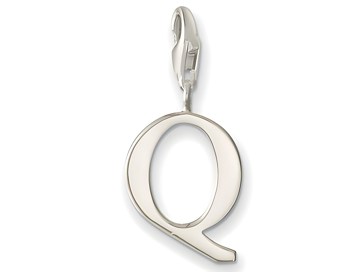 Silberner Buchstaben Charm Anhänger mit dem Buchstaben Q von Thomas Sabo, Modellnummer 0191-001-12, geeignet für persönliche Schmuckdesigns.