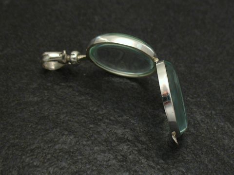 Runder Glas Medaillon Sterling Silber Anhänger Hersteller Juwelier Harnisch aus Glas, elegant und stilvoll, ideal für personalisierte Inhalte oder als Schmuckstück zum Verschenken.