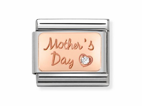 Ein Schmuckelement von Nomination Classic mit dem Schriftzug Mother's Day und einem kleinen Stein in Herzform, ideal als Geschenk zum Muttertag.