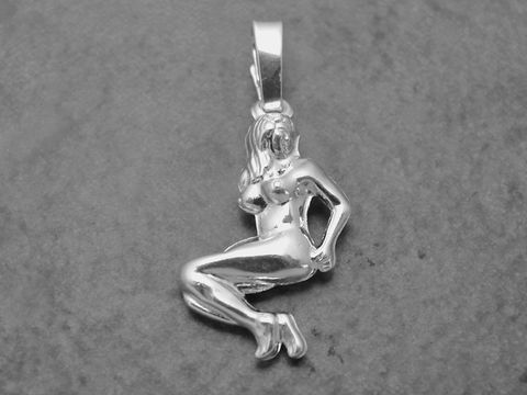 Anhänger Sternzeichen Jungfrau aus Sterling Silber, plastisch gestaltet, Hersteller Juwelier Harnisch, zeigt die Jungfrau in einer eleganten Pose. Ein stilvolles Schmuckstück für Sternzeichen-Liebhaber.