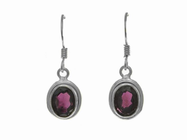 Ohrhänger Oval aus Sterling Silber mit polierten Granatsteinen, elegant gestaltet, Hersteller Juwelier Harnisch, ideale Ergänzung für jeden Schmuckliebhaber.