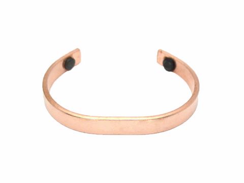 Kupfer Schmuck Armreifen mit 2 Magneten, Hersteller Juwelier Harnisch, elegantes und zeitloses Design, ideal für modebewusste Träger, hochwertiges Material und handwerkliche Verarbeitung.