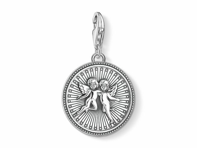 Charm-Anhänger in Form einer Coin mit zwei Engeln und Flügeln, aus geschwärztem Sterling Silber, leuchtendes Design mit radialen Linien, von Thomas Sabo.