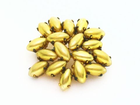 60271-0 Damen Brosche -Wunderschön- & Gefasst. -NEU-, Hersteller: Juwelier Harnisch, Broschen - Modeschmuck, glänzende goldene Elemente in blütenförmiger Anordnung, eleganter Modeschmuck.