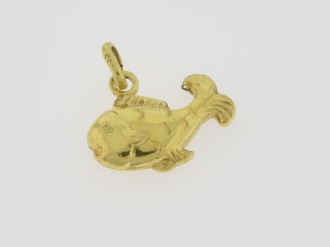 Gold Anhänger - Fisch - 333 Gold - niedlich, Hersteller: Juwelier Harnisch, ideal für Tierliebhaber und als charmantes Schmuckstück zur Ergänzung jeder Kollektion.