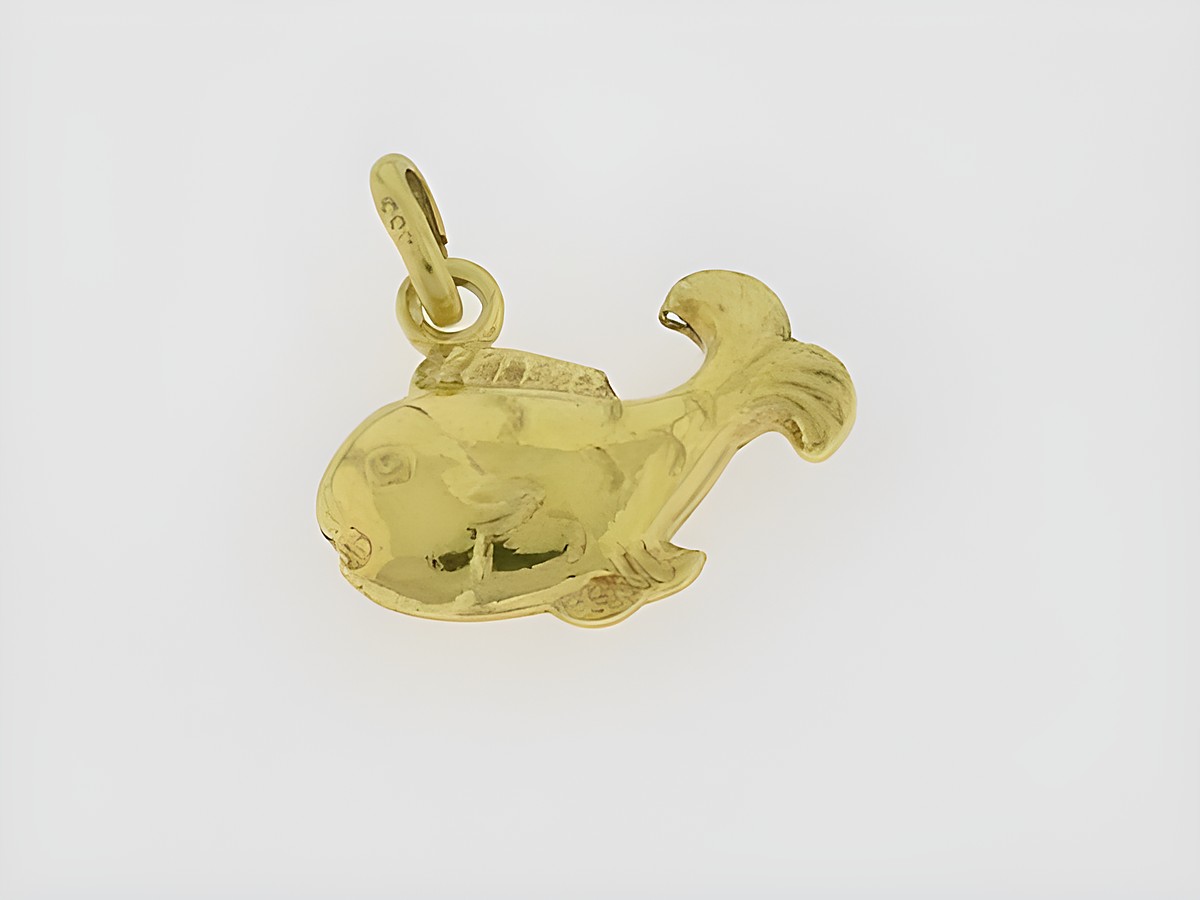 Gold Anhänger - Fisch - 333 Gold - niedlich, Hersteller: Juwelier Harnisch, ideal für Tierliebhaber und als charmantes Schmuckstück zur Ergänzung jeder Kollektion.