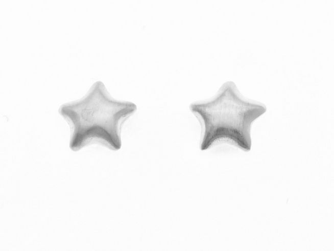 Ohrringe Stern in Silber 925, modern und zeitlos, von Hersteller Juwelier Harnisch, Ohrstecker ohne Stein, schlichtes Design für jeden Anlass.