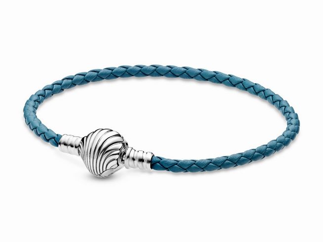 Pandora Armband 598951C01-S3 mit Muschel Verschluss in Türkis, 20,5 cm lang, aus geflochtenem Leder, elegant und modern, perfekt für jeden Anlass.