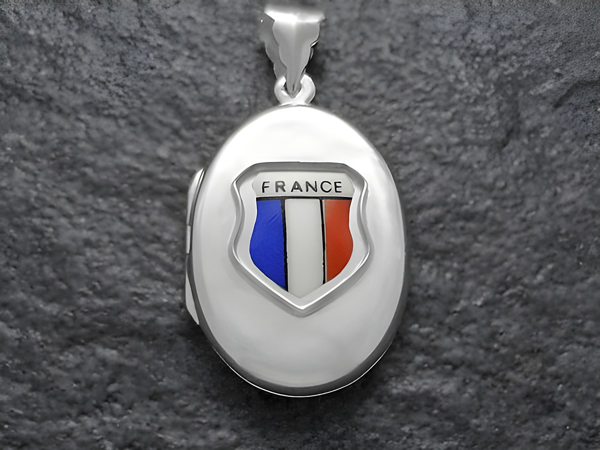 Silbernes Medaillon mit dem Wappen von Frankreich, das die Landesflagge in Blau, Weiß und Rot zeigt, gefertigt vom Juwelier Harnisch, Europa Medaillons.