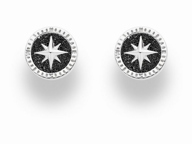Zwei runde Silberohringe von DUR mit Kompassrose-Design, schwarzem Hintergrund und einem eleganten, funkelnden Stern in der Mitte, hergestellt aus hochwertigem Sterling Silber.
