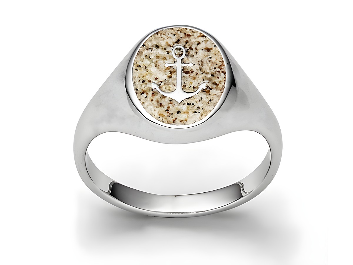 Sterling Silber Ring mit einem Anker-Motiv und einer Oberfläche aus Strandsand in Größe 62, gefertigt von DUR. Ideal für maritime Schmuckliebhaber.