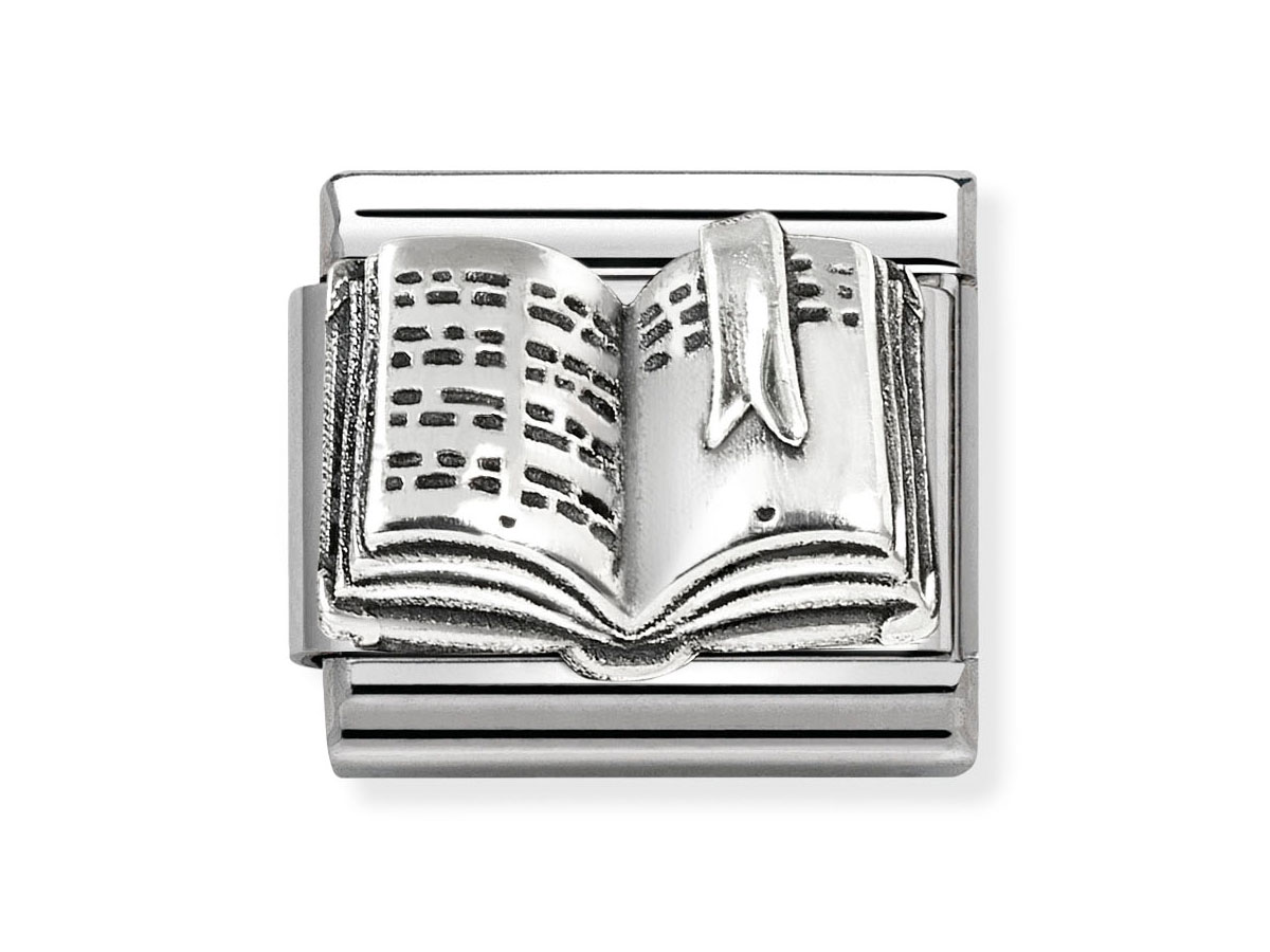 Oxidiertes Sterling Silber Element in Form eines aufgeschlagenen Buches mit einer Lesezeichen-Detail. Das kunstvoll gestaltete Design stammt von Nomination und gehört zur Neuheiten-Kollektion.