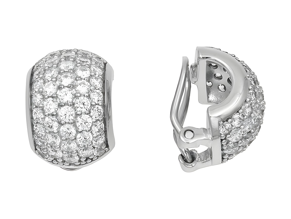 Ohrclips in Halbrundform aus poliertem rhodiniertem Sterling Silber, besetzt mit weißen Zirkonia. Hersteller Juwelier Harnisch, ideal für festliche Anlässe.