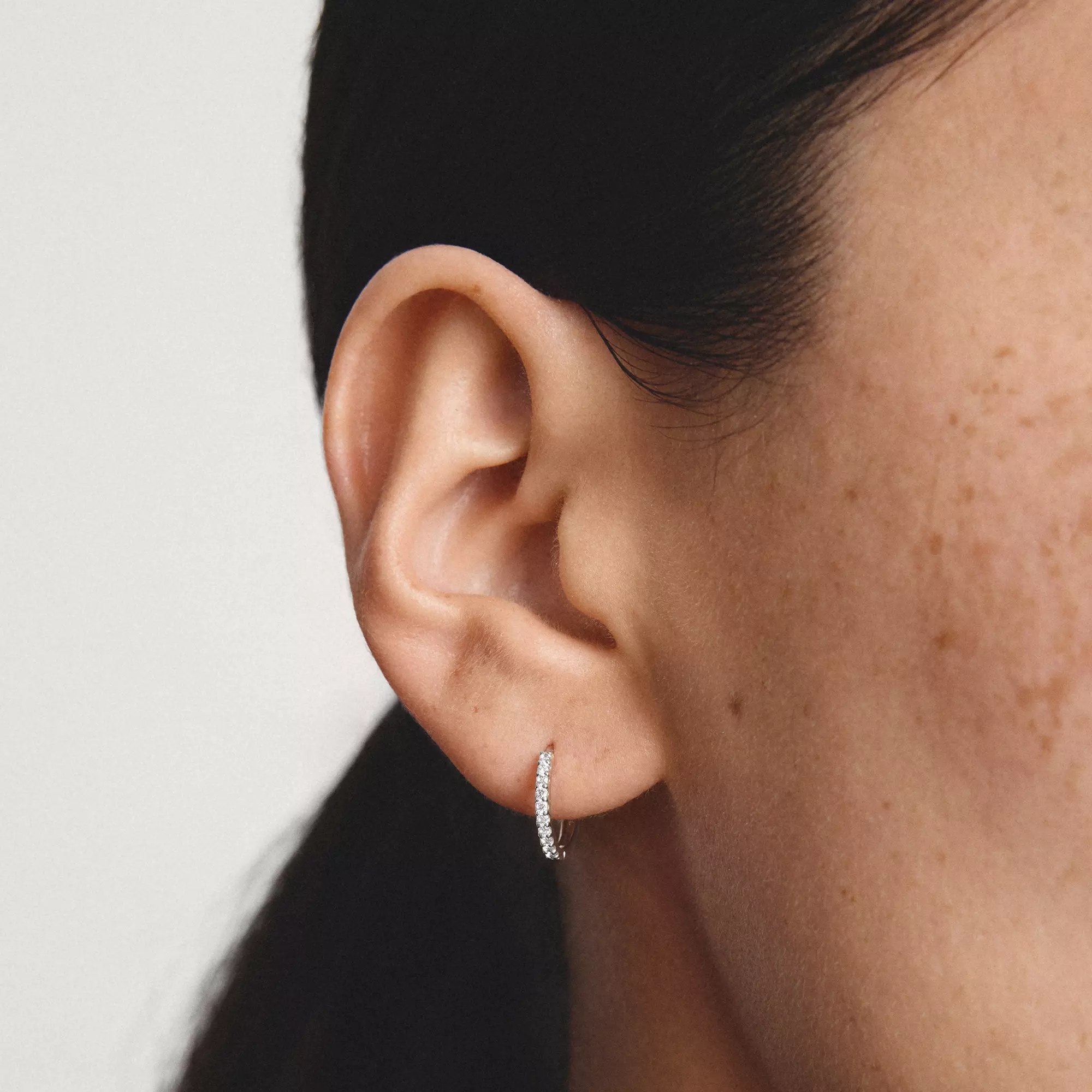 Thomas Sabo Creolen mit weißem Zirkonia – Silber – 12,7 mm hoch – Ansicht 4