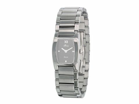 9004502-0 Lotus by Festina Uhr 15208/2 aus Edelstahl mit eisblauem Ziffernblatt und römischen Ziffern. Elegantes Design mit drei Indexen und robustem Armband. Ideal für jedes Outfit.