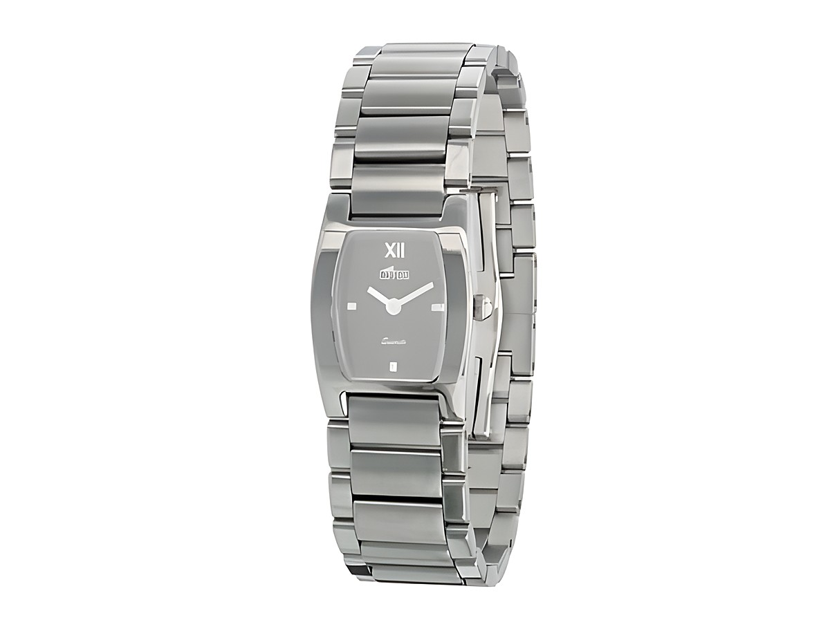 Lotus by Festina Uhr 15208/2 aus Edelstahl mit eisblauem Ziffernblatt und römischen Ziffern. Elegantes Design mit drei Indexen und robustem Armband. Ideal für jedes Outfit.