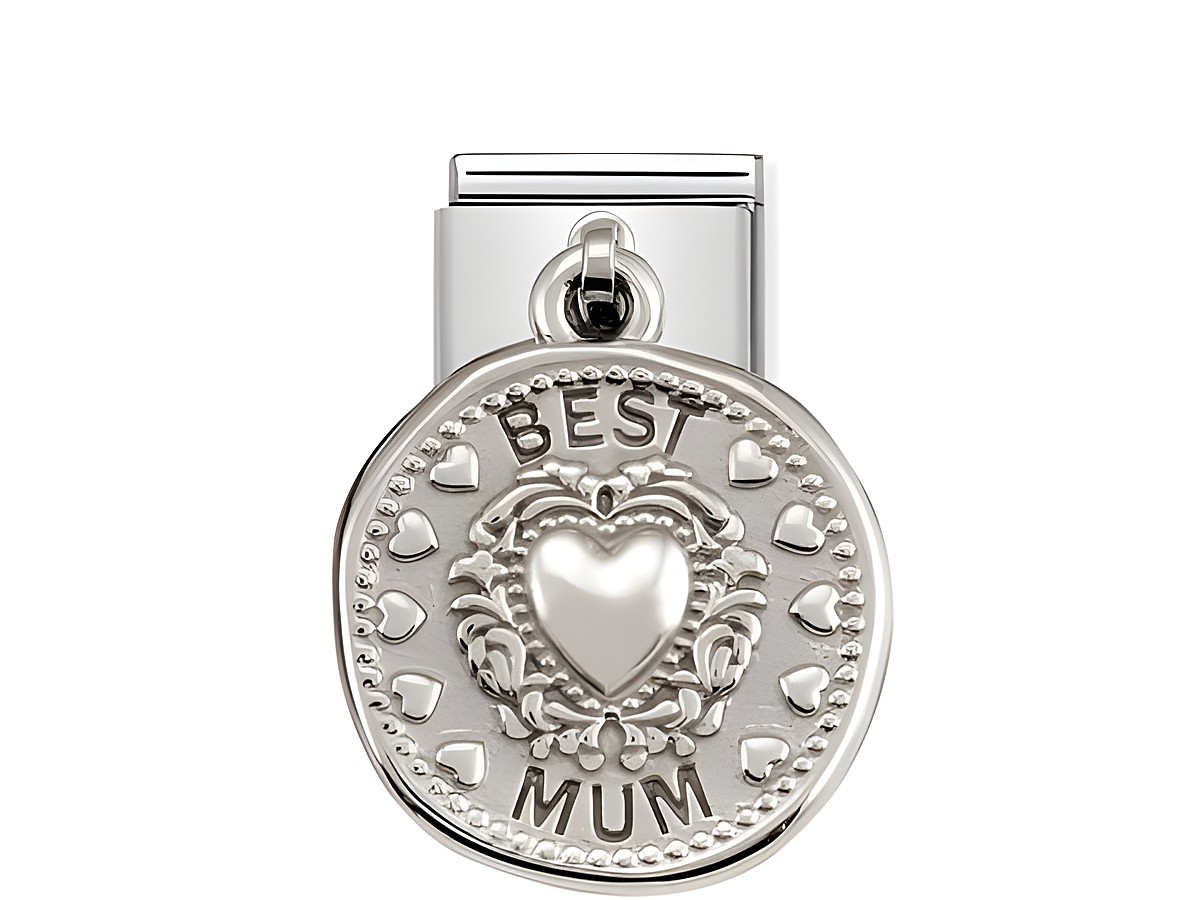 Silberner Anhänger von Nomination mit der Gravur BEST MUM und einem Herzmotiv, umgeben von kleinen Herzen, aus der Serie Silver Shine Wishes, Modellnummer 331804 12.