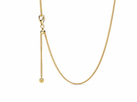 368638000-0 Pandora Kette 368638C00 mit 60 cm Länge, aus SHINE gefertigt, zeigt ein elegantes Design mit einem schlichten Verschluss und einer feinen, glänzenden Oberfläche.