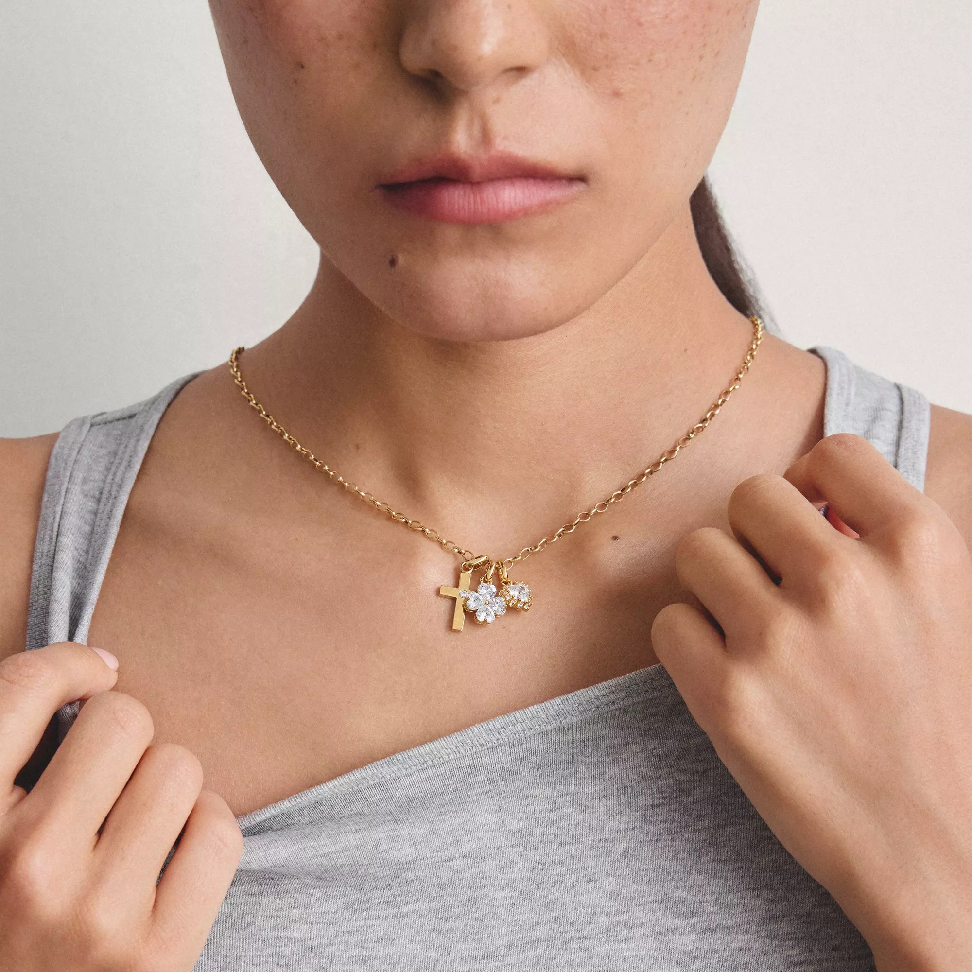 Thomas Sabo Charm Kleeblatt mit weißem Zirkonia im Herzschliff – Connect – vergoldet – Ansicht 5