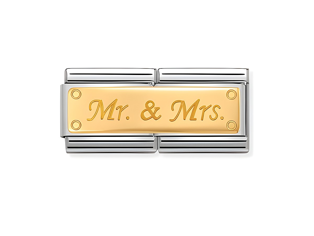 Ein elegantes Schmuckelement von NOMINATION Classic - Gold mit der Gravur Mr and Mrs auf einer goldenen Platte, umgeben von silbernem Edelstahl, ideal für Hochzeitsgeschenke oder Paar-Schmuck.