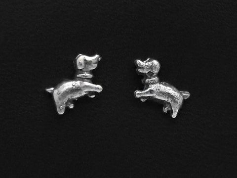 Sterling Silber Ohrstecker in Form von Hunden, Hersteller Juwelier Harnisch, ohne Stein, detailreiche Ausarbeitung, ideal für Hundeliebhaber, eleganter Ohrschmuck.
