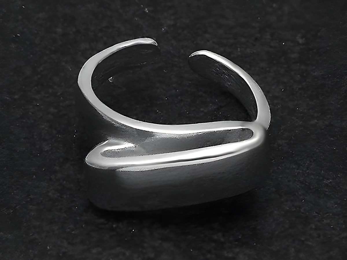 Silberring DESIGN UNGEWÖHNLICH Gr. wenig verstellbar, Hersteller Juwelier Harnisch, ohne Stein, minimalistisches und modernes Design, ideal für stilbewusste Träger.