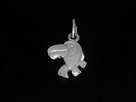 Tukan Anhänger aus Silber rhodiniert, niedlich gestaltet, idealer Schmuck für Tierliebhaber, Hersteller Juwelier Harnisch.