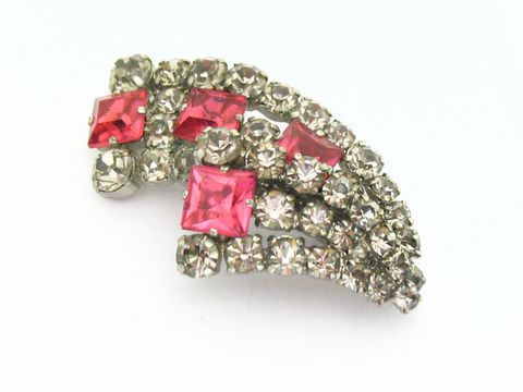 Weiß rosa Brosche im Sexy City Look, Einzelstück von Juwelier Harnisch, verziert mit Strasssteinen in klar und pink, ein elegantes Accessoire für jeden Anlass.