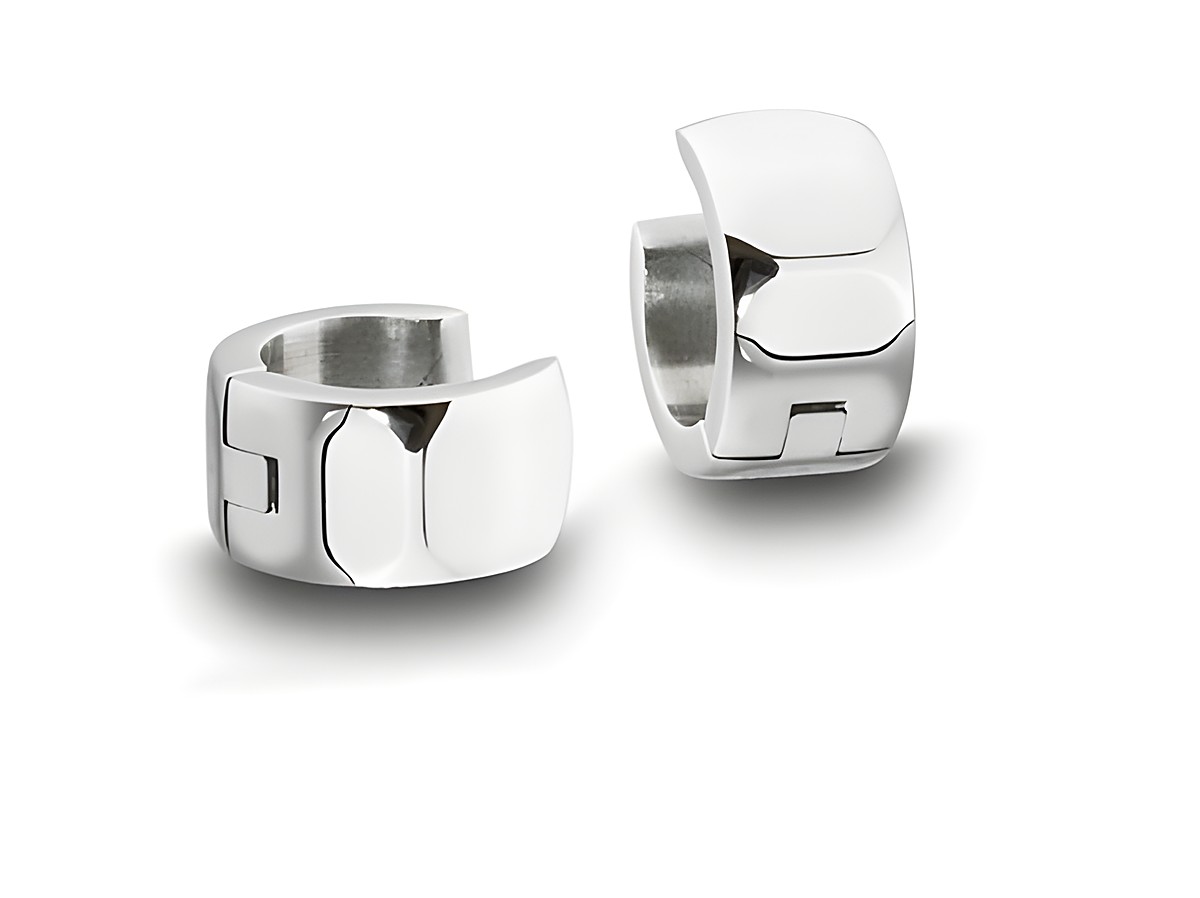 Edelstahl Creolen in silberfarben, geäuftet mit einer Breite von 6,9 mm und einem Durchmesser von 1,3 cm, hergestellt vom Juwelier Harnisch, ideal für eleganten Schmuck.