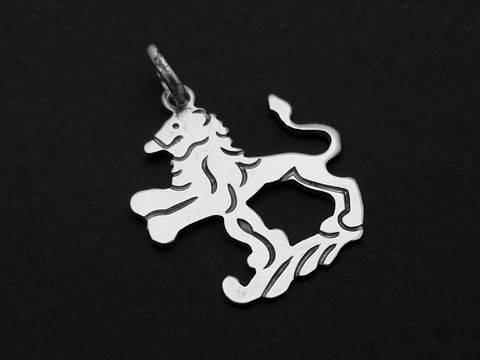 Löwe Anhänger aus 925 Sterling Silber, plastisch gestaltet, Hersteller Juwelier Harnisch, ideal für Schmuckliebhaber und als Geschenk für Löwen-Geborene.
