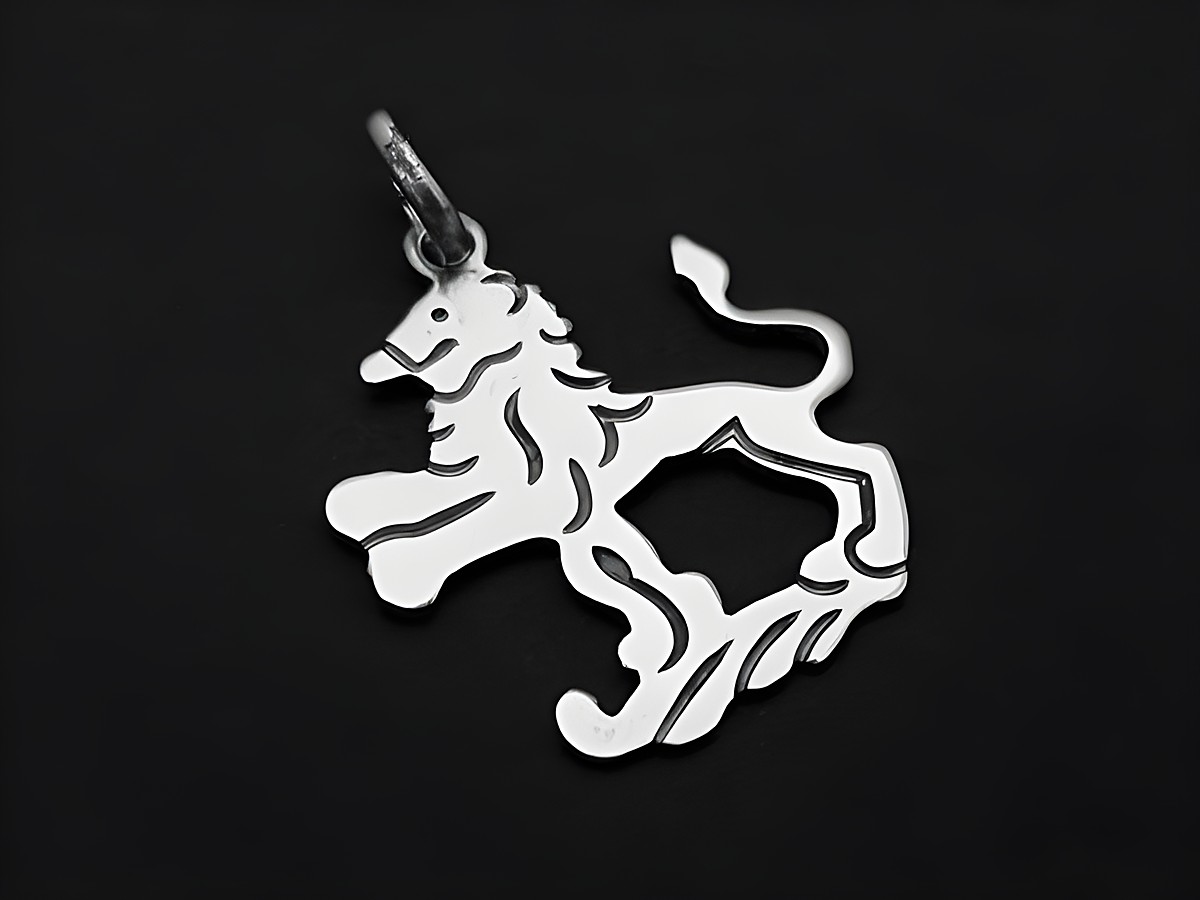 Löwe Anhänger aus 925 Sterling Silber, plastisch gestaltet, Hersteller Juwelier Harnisch, ideal für Schmuckliebhaber und als Geschenk für Löwen-Geborene.