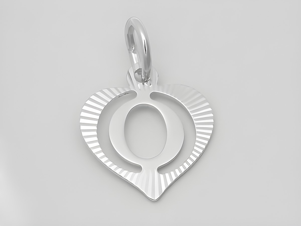 Silber Anhänger in Herzform mit dem Buchstaben O, diamantiert aus 925 Silber, Hersteller Juwelier Harnisch, elegant und stilvoll gestaltet.