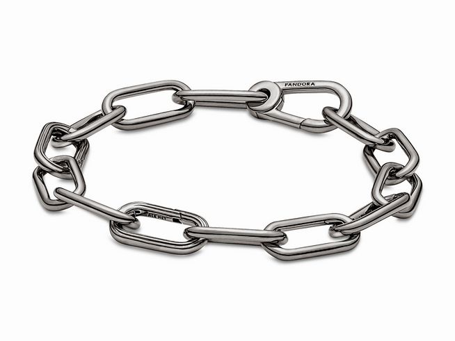 Gliederarmband von Pandora ME aus sterling Silber mit Ruthenium-Beschichtung, 18 cm lang, modernes Design mit künstlerischen Elementen, ideal für stilvolle Akzente.