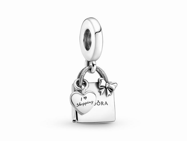Silber Anhänger von Pandora in Form einer Einkaufstasche mit Herz und Schleife, Hersteller: Pandora, Silber charm, Artikelnummer 799536C00.