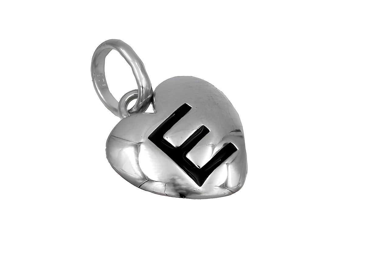 Herzanhänger aus 925 Sterling Silber mit dem Buchstaben E, poliert und rhodiniert, hergestellt von Juwelier Harnisch, ideal für Kinder.