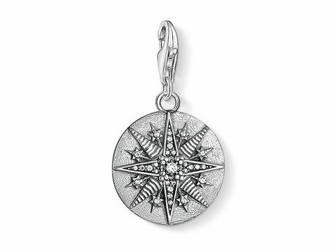 Charm-Anhänger von Thomas Sabo mit einem eleganten Sternenmotiv, designiert im Charm Club Stil, aus Silber gefertigt und geschmückt mit glitzernden Steinen, ideal für eine charmante Ergänzung.