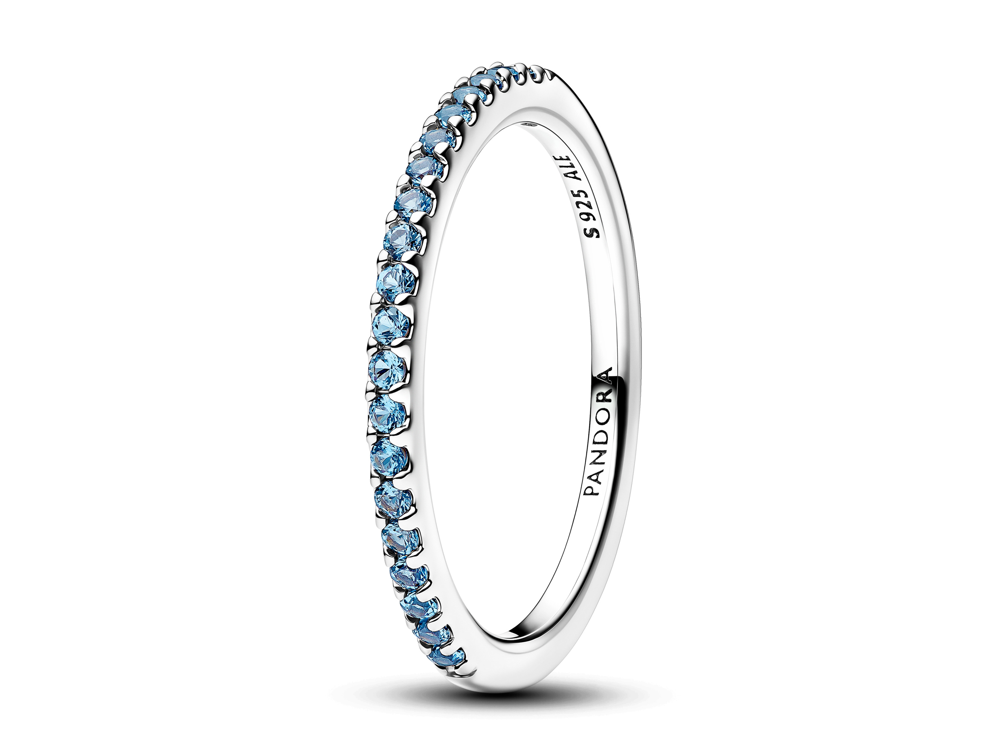 Pandora 192999C03-60 - Funkelnder aquamarinfarbener Halb-Eternity-Ring synth. Kristall - Blau - Gr. 60