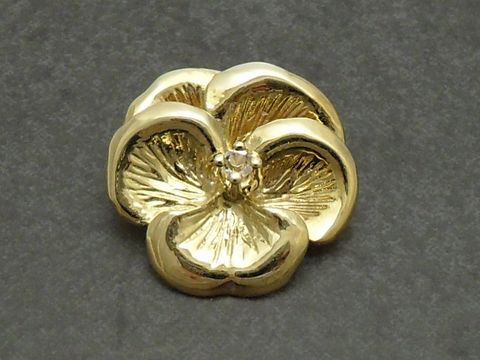 Silber Anhänger vergoldet 16x16mm mit Bergkristall in Blumenform, hergestellt von Juwelier Harnisch, elegantes Design für besonderen Schmuck.