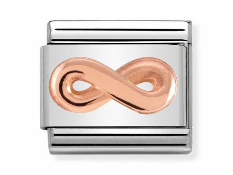 Roségoldenes Unendlichkeitssymbol auf silberner Basis, designklassisch von Nomination, als charmant anpassbares Element für Armbänder geeignet.