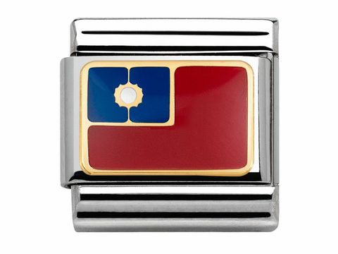 Die Abbildung zeigt einen klassischen Charm von Nomination mit der Flagge Taiwans in Gold und Emaille auf silbernem Hintergrund, ideal als modisches Accessoire.