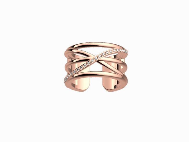 Der Ring von Les Georgettes in Roségold mit Zirkonia hat ein elegantes Design mit überkreuzten Bändern und einer Breite von 12 mm, Größe 54.