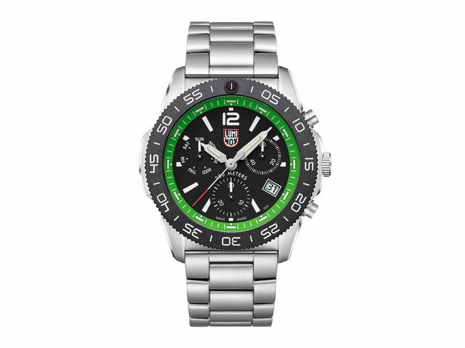 Luminox Uhr XS.3157.NF.M - Pacific Diver Chrono - 44 mm, Edelstahlarmband, schwarzes Ziffernblatt mit grünen Akzenten, Chronographenfunktion, Wasserdichtigkeit bis 200 Meter.