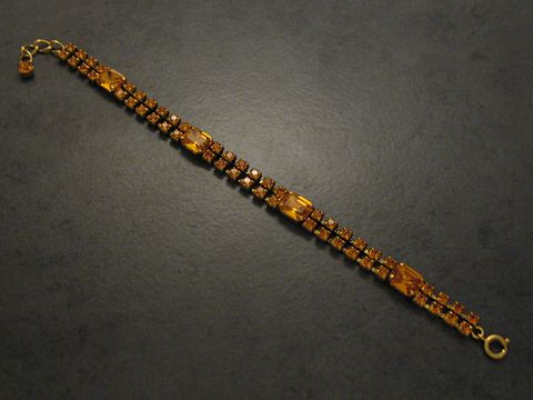 Strass Armband in orange von Juwelier Harnisch, 18,5-21 cm, goldfarben, traumhaftes Design, ideal für elegante Anlässe, verleiht jedem Outfit Glanz und Stil.