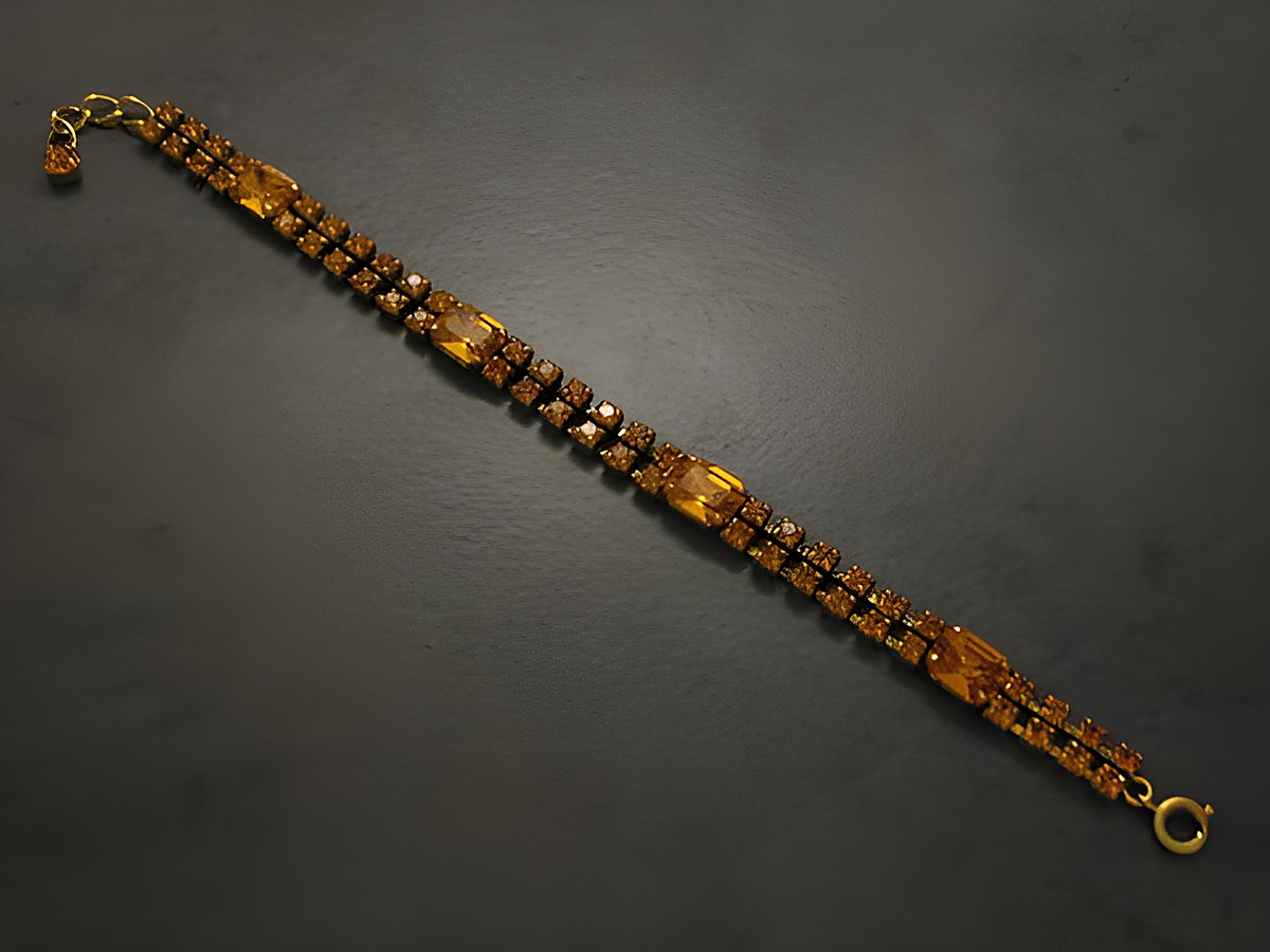 Strass Armband in orange von Juwelier Harnisch, 18,5-21 cm, goldfarben, traumhaftes Design, ideal für elegante Anlässe, verleiht jedem Outfit Glanz und Stil. – Ansicht 2